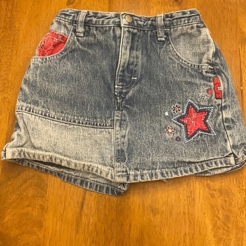 Star and flower jean skort 109